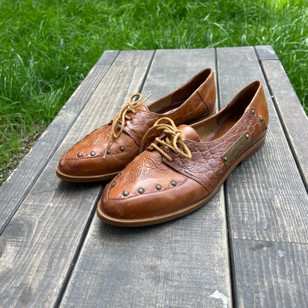 Women’s Brown Leather Oxford